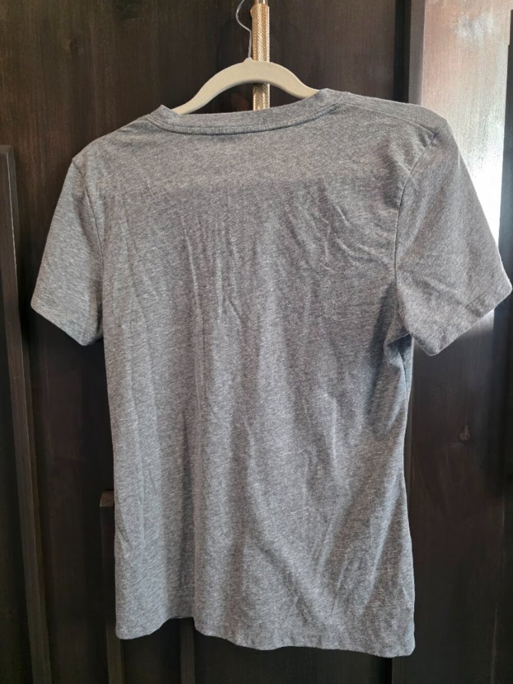 Universal Thread V-neck - Picture 4 of 5